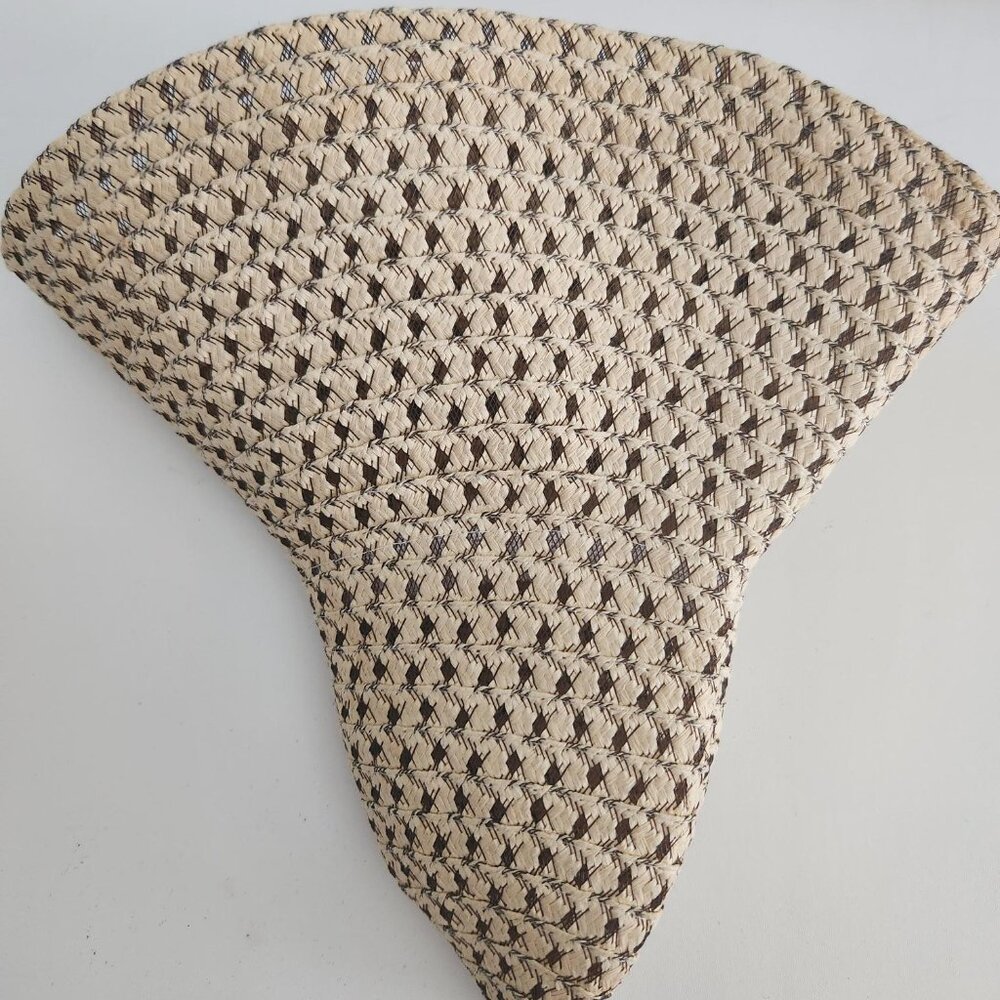 GREAT Straw Hat Large Brim, Folds up Perfectly for Travel - Picture 5 of 6